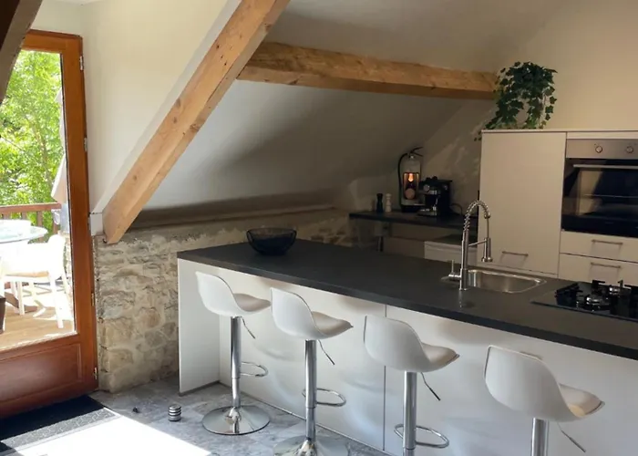 Апартаменты Le Rossignol Met Airco & Prive Terras Degagnac