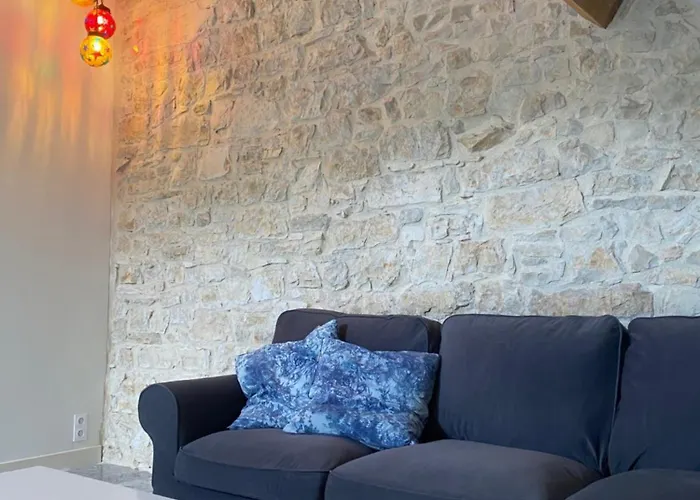 Апартаменты Le Rossignol Met Airco & Prive Terras